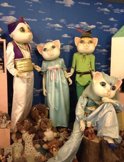 伊豆の「ねこの博物館」は怖い？猫の人形が子供が泣きそうなレベルだった件